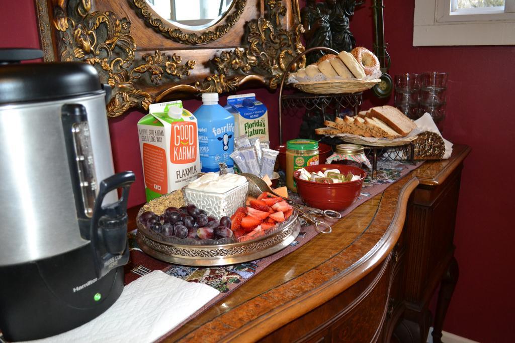 Maplecrest Mountain Treasure Bed And Breakfast المظهر الخارجي الصورة