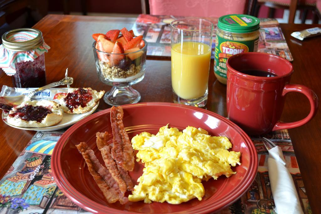 Maplecrest Mountain Treasure Bed And Breakfast المظهر الخارجي الصورة